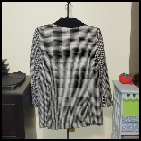 Petite Sophisticate Houndstooth Jacket - Picture 3 of 6